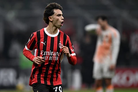 تقارير: ميلان قد يضحي بلياو أو هيرنانديز لتمويل صفقة فيليكس